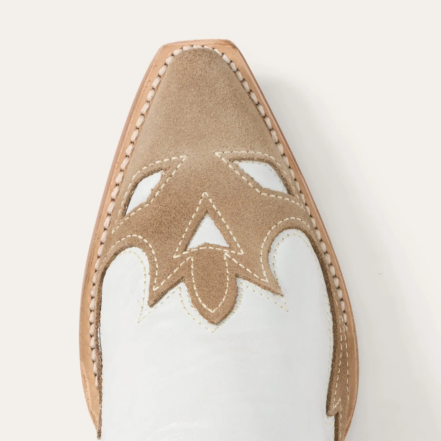 Beth Boots