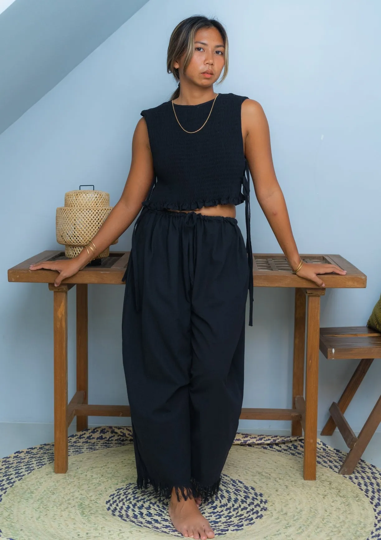 helen bib - black