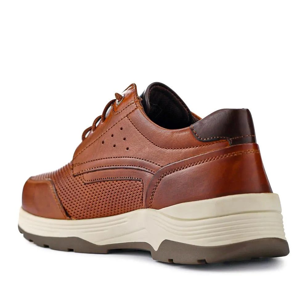 Suede Trainers - LEONARDO / 325 175