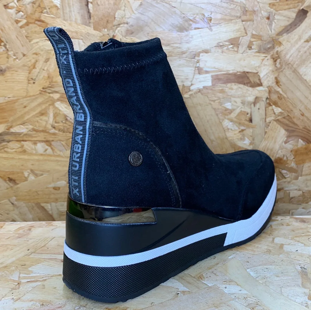 Xti Womens Fashion Ankle Boot Trainer - Black