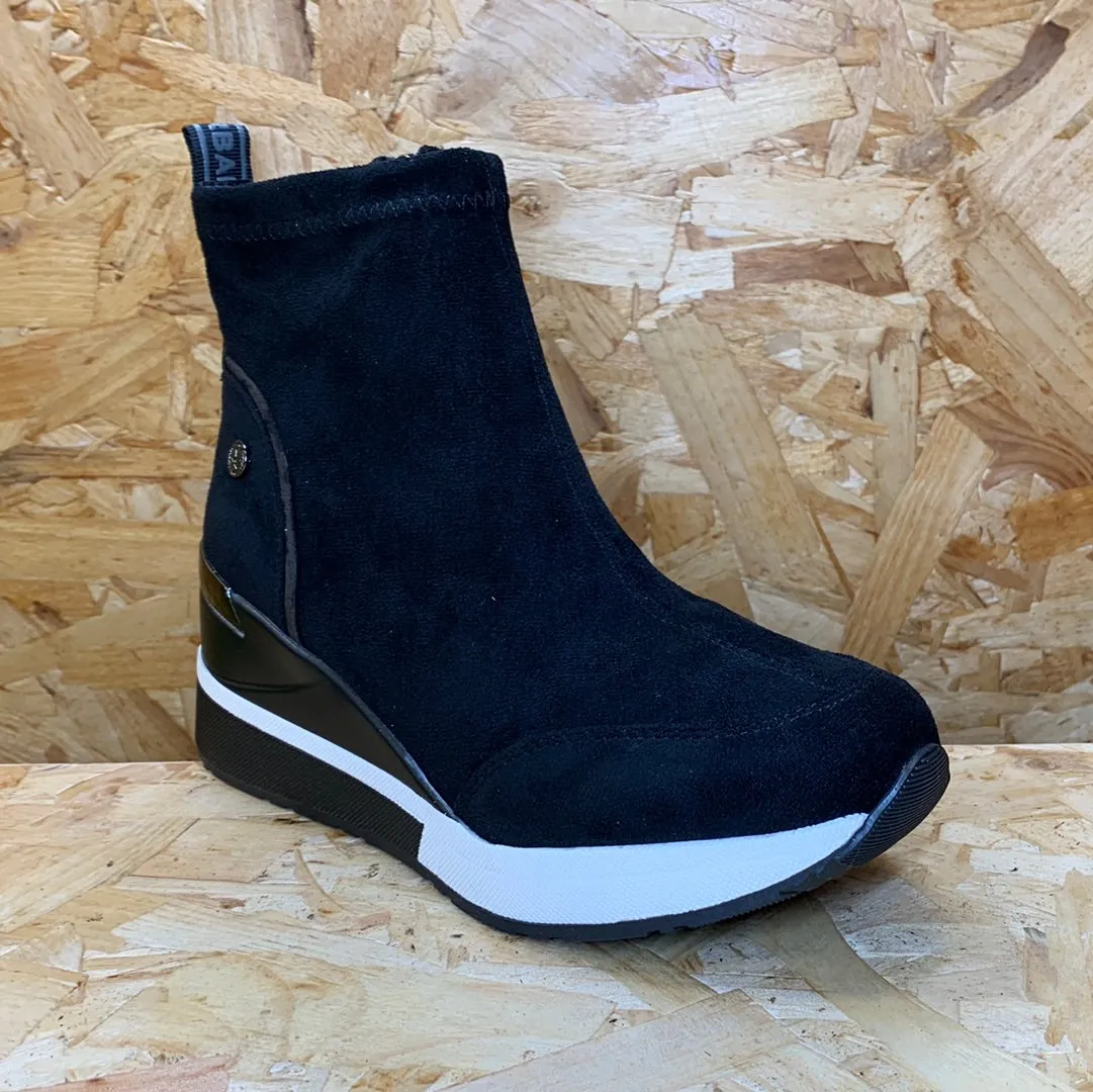 Xti Womens Fashion Ankle Boot Trainer - Black
