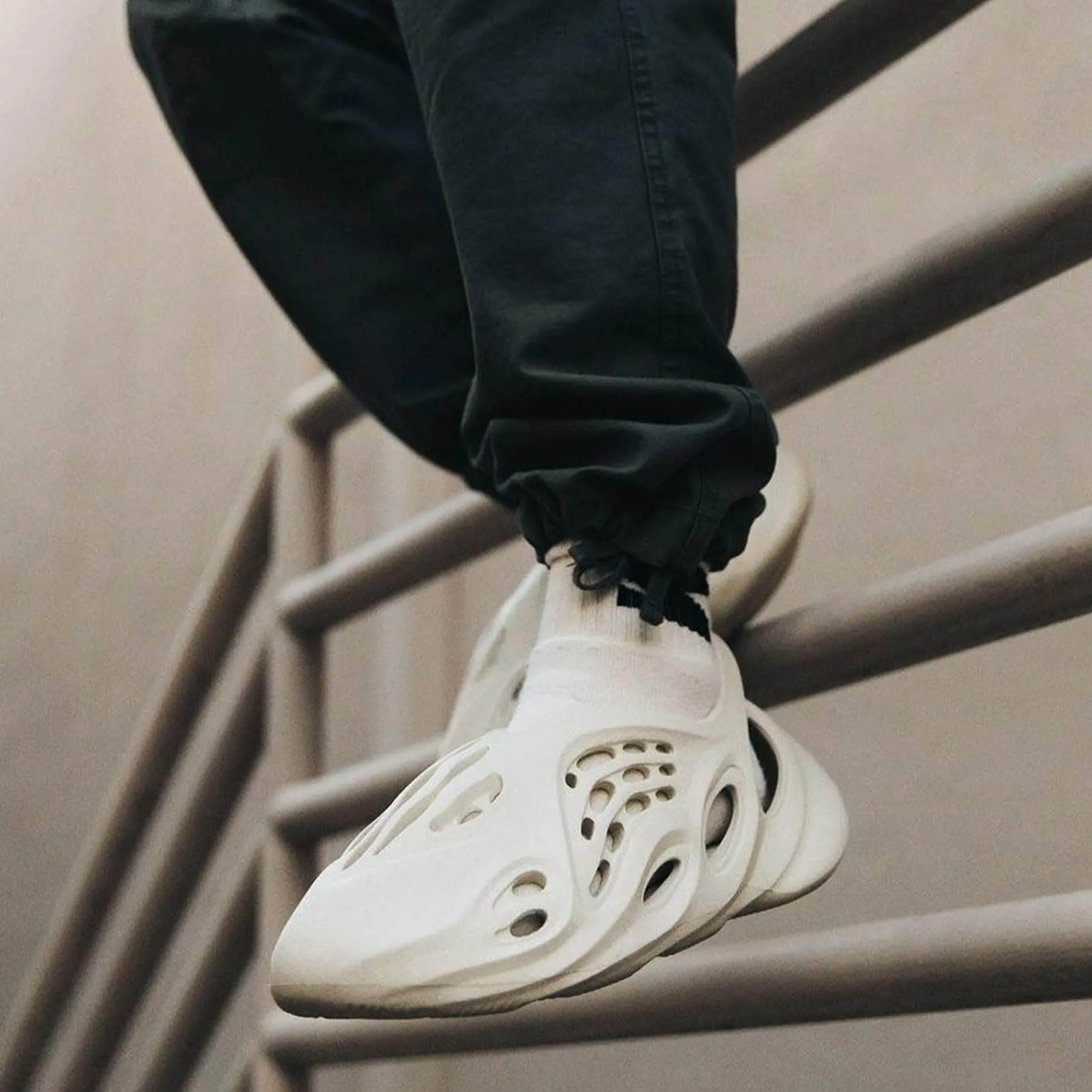 YEEZY FOAM RUNNER SAND